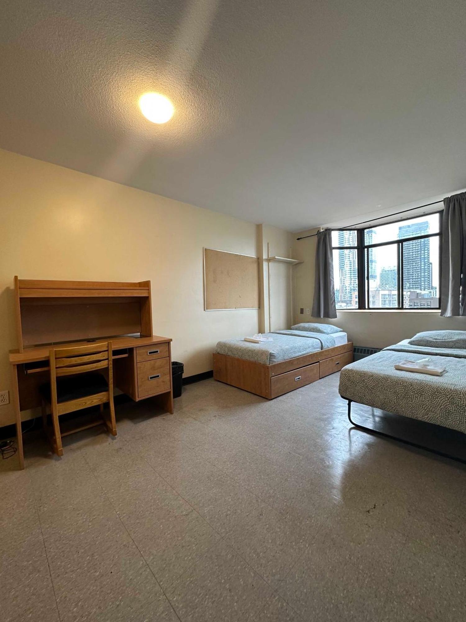 Neill Wycik Hotel Toronto Exterior foto